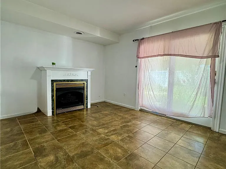 1633 E Cedar St — Photo 4