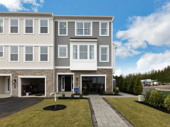 Warwick Plan, Westview Square