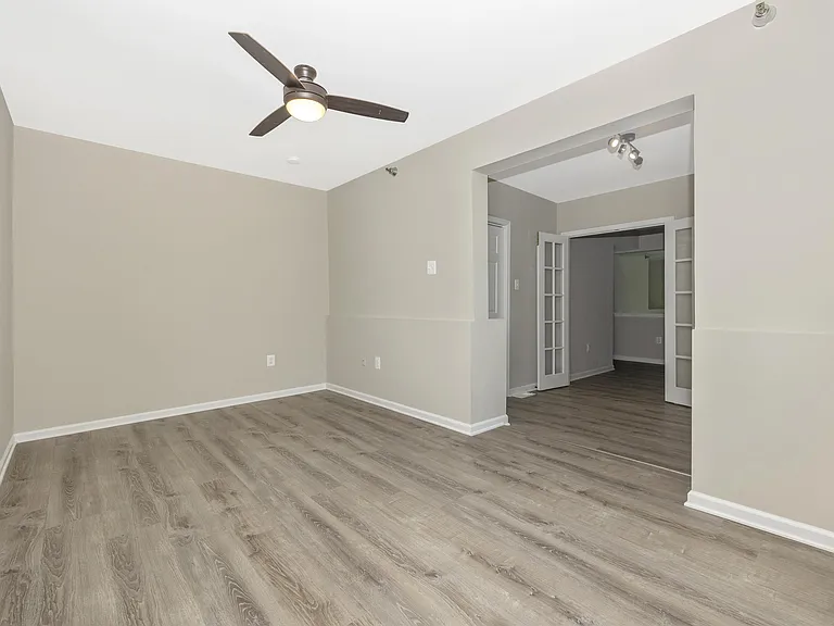 205 N Market St — Photo 41