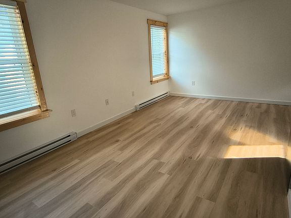 2nd image of 4 Highland Ave