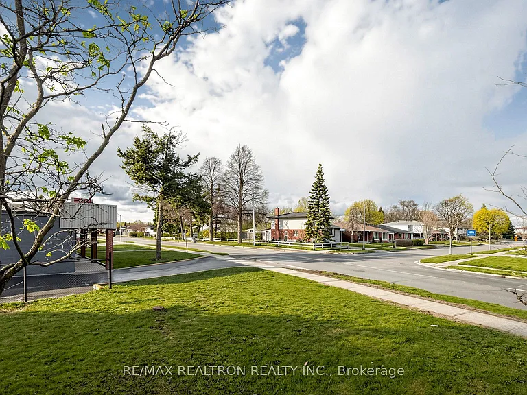 75 Hazelglen Dr #208 — Photo 41
