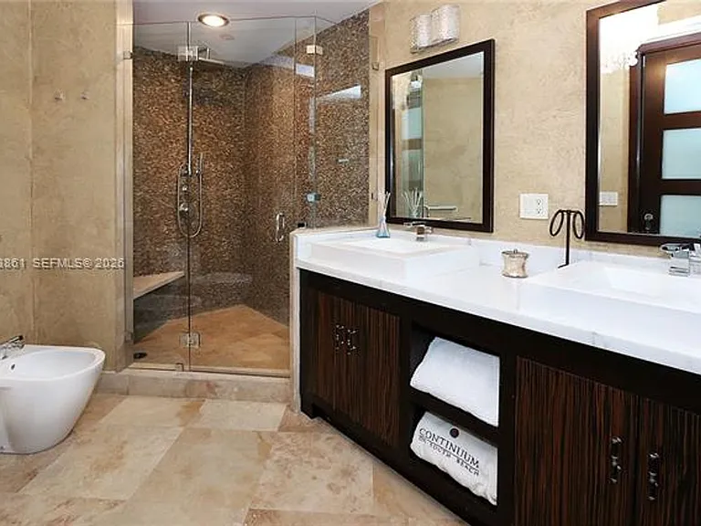 100 S Pointe Dr #601 — Photo 13