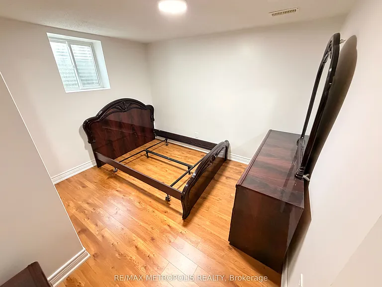 216 Gwendolyn St #BASEMENT — Photo 9