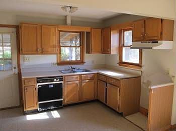 4th image of 2866 Pinecrest Dr