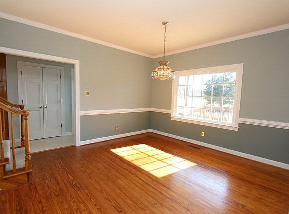 5th image of 2208 Granville Dr