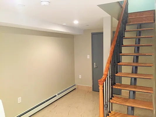 Rented by Remax Real Estate Professionals | media 19