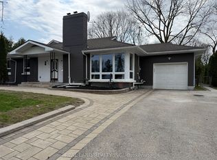 220 Millard Ave Front 1, Newmarket, ON L3Y 1Z2