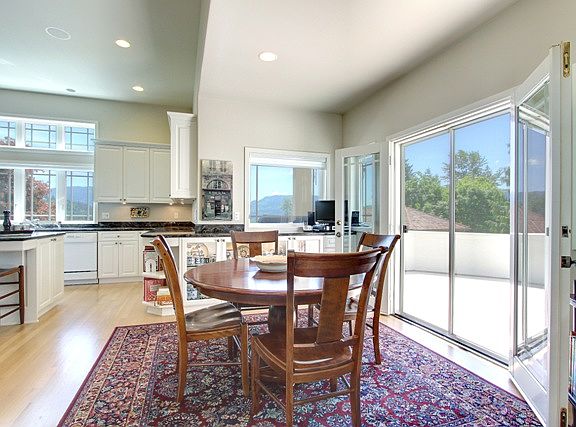 5th image of 21116 SE 40th Pl