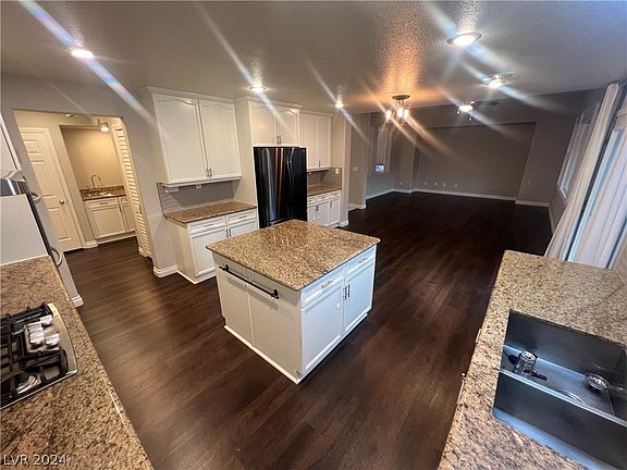 5th image of 7741 Sagebrush Bend St