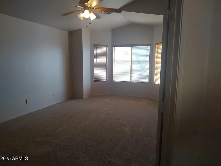 3239 E Kerry Ln — Photo 12