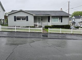 832 Throop St, Dickson City, PA 18519