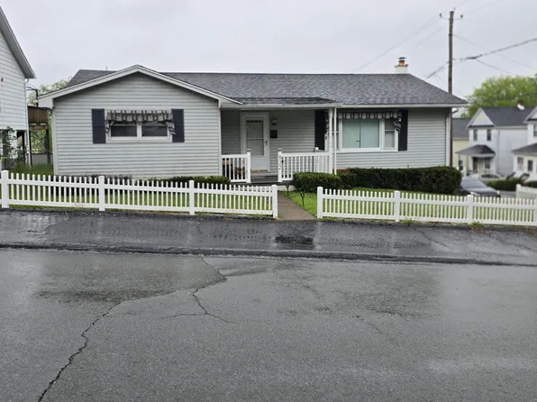 832 Throop St, Dickson City, PA 18519