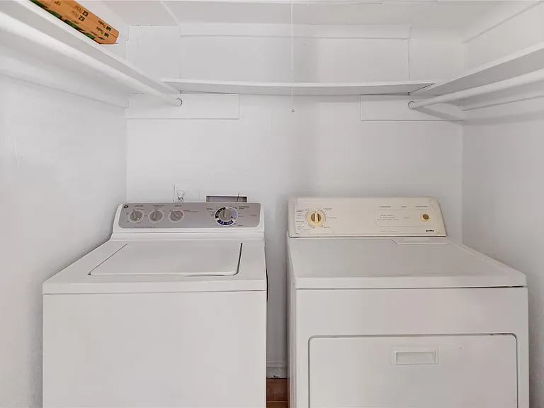 211 W F St #211 — Photo 13