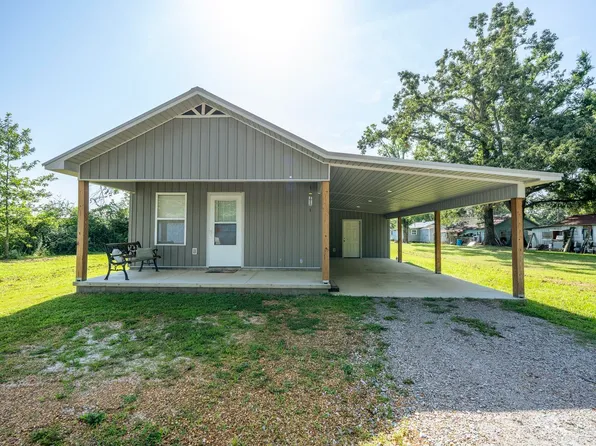 169 Geans Ln, Savannah, TN 38372