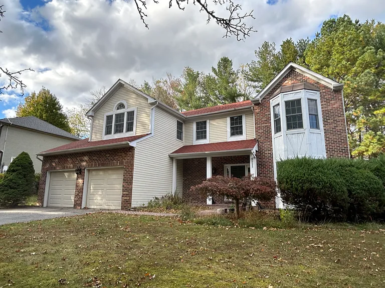 3525 Coventry Court Dr — Photo 2