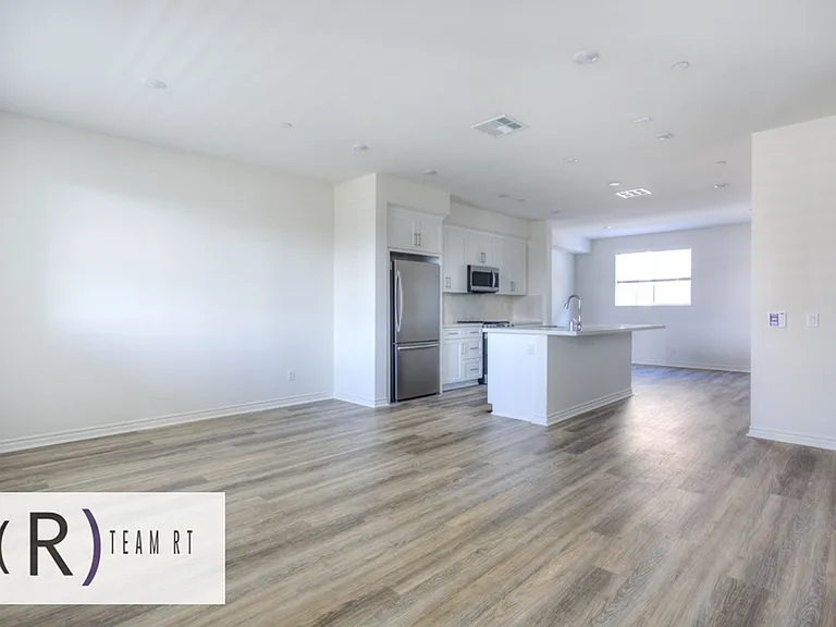 11454 Artesia Blvd — Photo 7