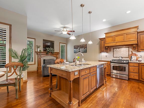 5th image of 2405 N Peckham Ct