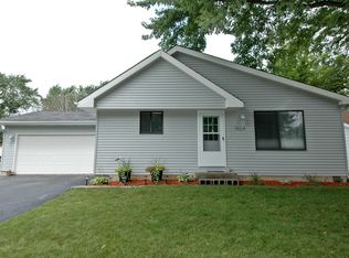 1824 Maplewood Dr, Lindenhurst, IL