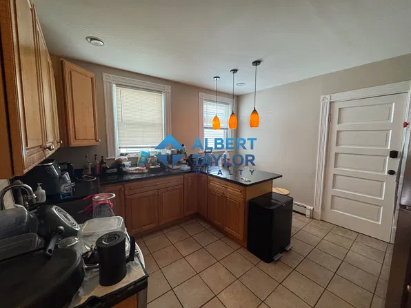 68 Calumet St, Roxbury Crossing, MA