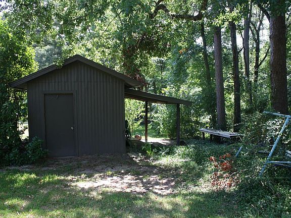 3rd image of 209 Woodhaven Dr
