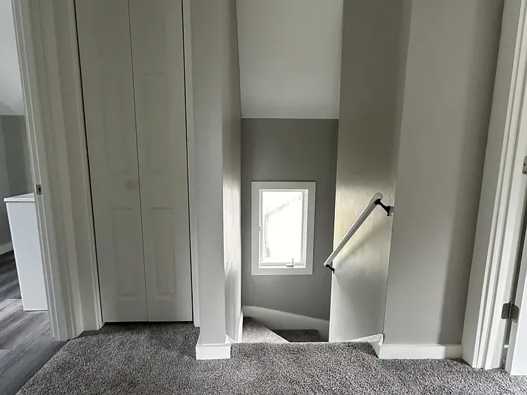 716 Weller Ave — Photo 9