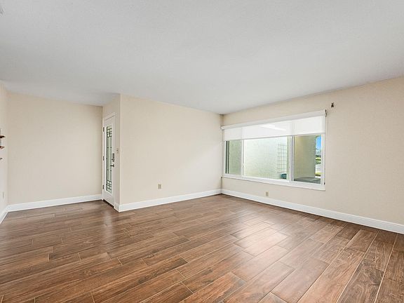 5th image of 514 Summerset Ct