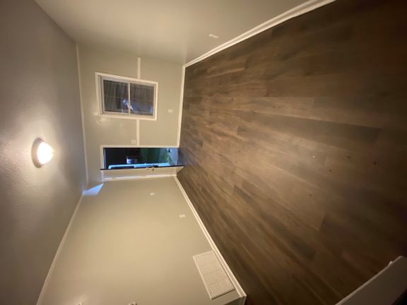 5th image of 101 McKellar Ct #C