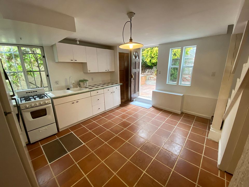1st image of 156 Panorama Dr #1