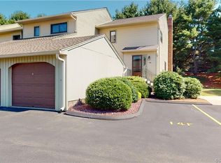 1406 Summer Hill Dr, South Windsor, CT 06074