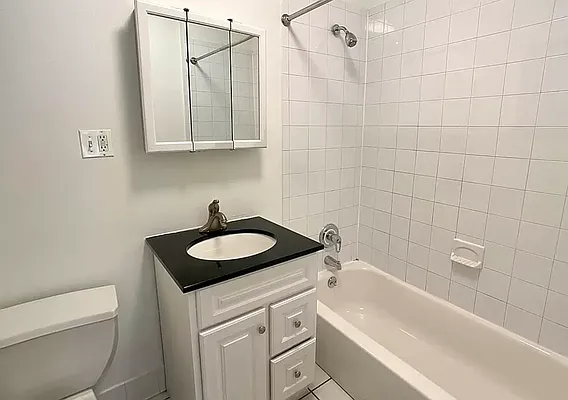 Rented by Tourma Realty LLC | media 14