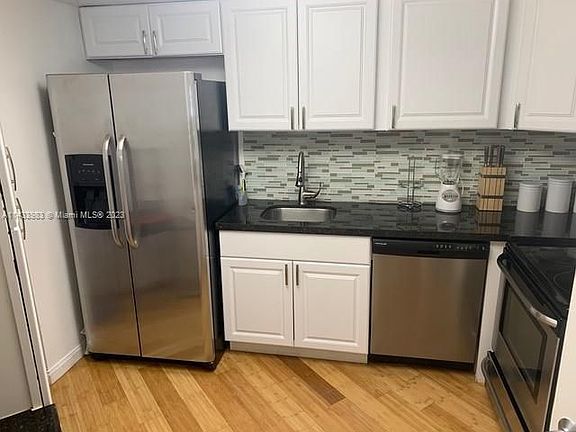 4th image of 905 Brickell Bay Dr APT 1722