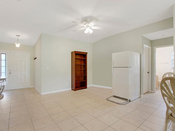 2nd image of 6517 Las Palmas Way