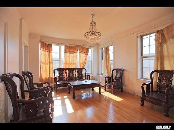 4th image of 3759 84th St APT 32