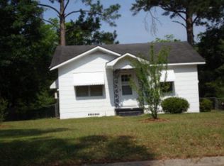 1304 Travis Rd, Dothan, AL 36301