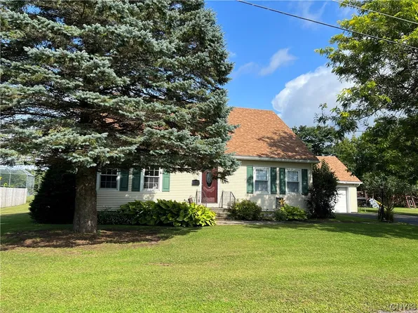 50 Birchwood Dr, Gouverneur, NY 13642