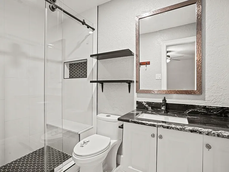 1030 Grand Junction Dr — Photo 12