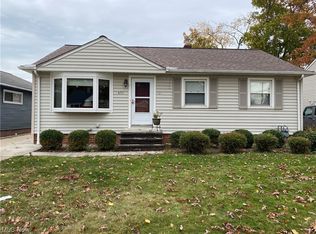 631 Oakmoor Rd, Bay Village, OH 44140