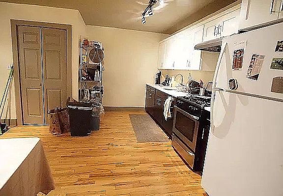 5th image of 72 Clarkson Ave #2
