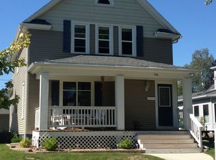 920 N 14th St, Manitowoc, WI 54220