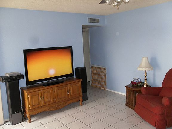 5th image of 316 E Juniper St