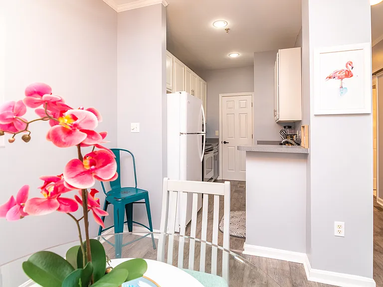 100 Cascade Ln #106 — Photo 47