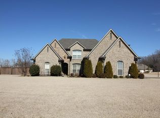 1804 Gracie Rd, Hernando, MS 38632