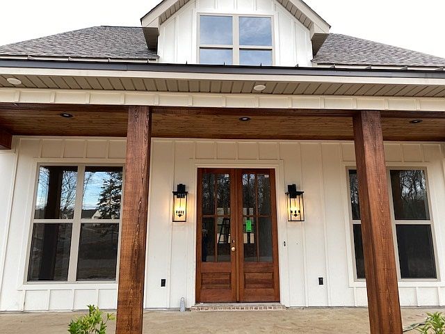 1st image of 244 Glen Arbor Blvd