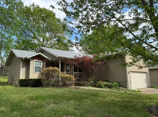 4528 S Leroy Ave, Springfield, MO 65810