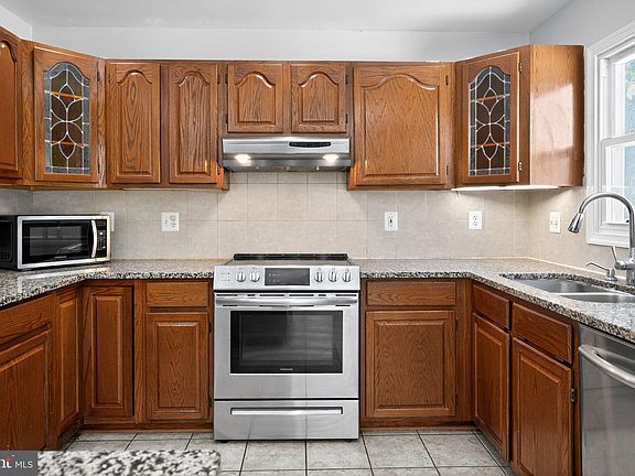 4th image of 4736 Kirkdale Dr