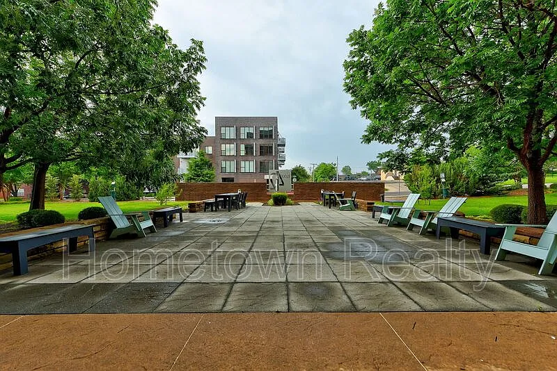 1 bed, 1.5 bath, 880 sqft, $1,595 — Photo 4