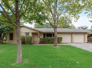 2903 Willow Park St, Fort Worth, TX 76118