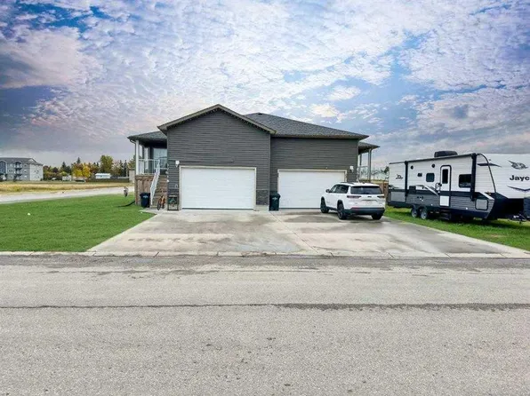 5215 52nd St #B, Valleyview, AB T0H 3N0