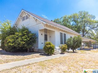 704 Kessler Ave, Schulenburg, TX 78956