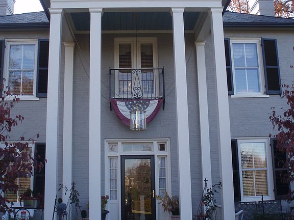 2nd image of 1923 Mimosa Dr